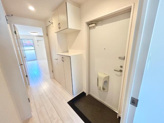 グロリア101号室 玄関