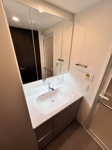 びゅうリエット横浜平沼903号室 ※別号室の参考写真です(現況優先・仕様違いの場合あり)