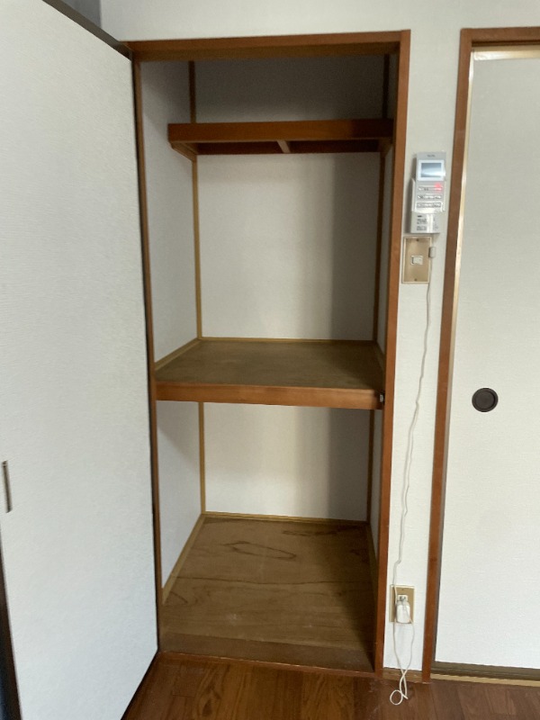 クロノス真田1階 収納