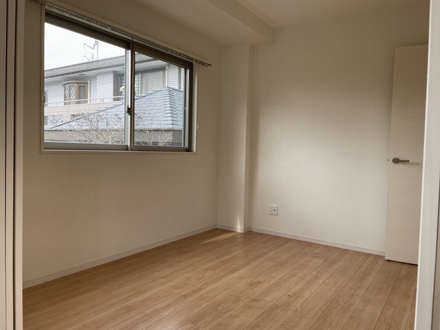 マザーハウス向山0101号室 別号室の写真になります。