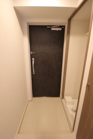 GENOVIA横浜石川町0204号室 玄関