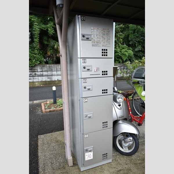 グリーンスクエア　D 宅配ボックス