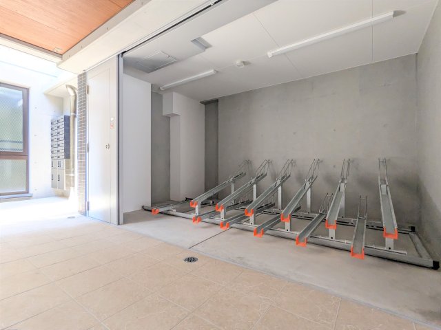 ブランドール坂下三丁目302号室 同建物別部屋の参考画像