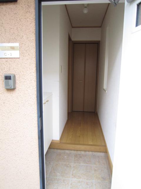 クイーンズヒルＣ棟 玄関