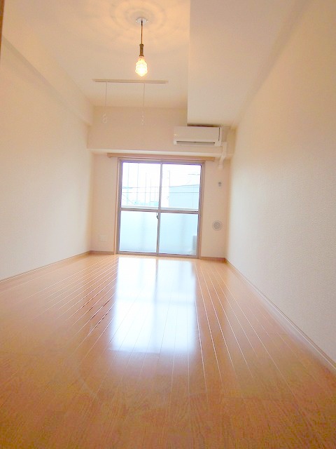 ＴＲＡＤＩＳ ＮＩＰＰＯＲＩ Ｅ10階 内観