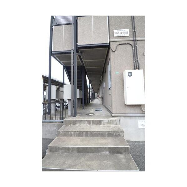 メゾンダジュール8番館 エントランス