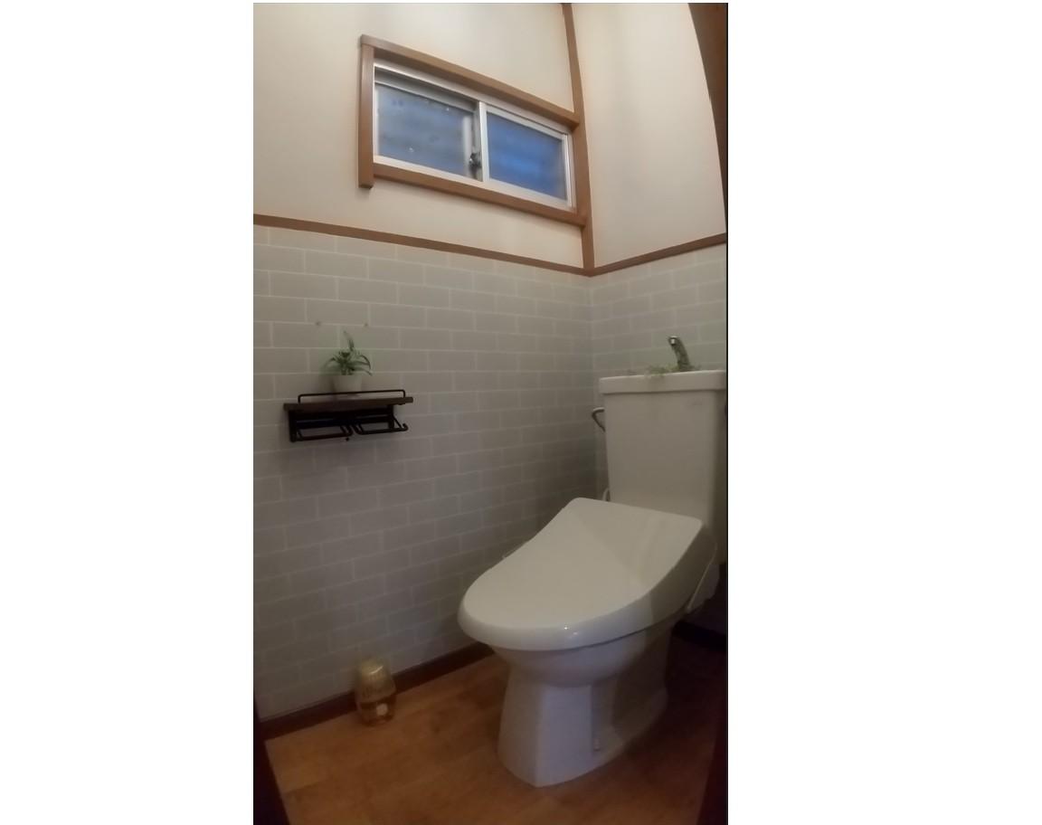 ヴィンテージハウス南大塚 ペーパーホルダーのうえにお好きな物が置けます！