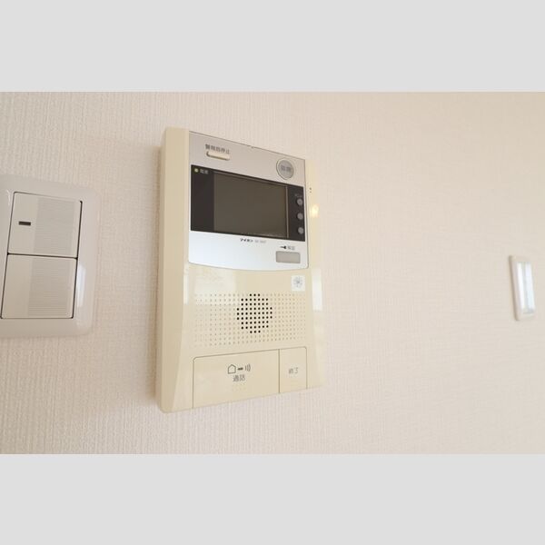 オーシャンビュー壱番館901号室 同建物別部屋の参考画像