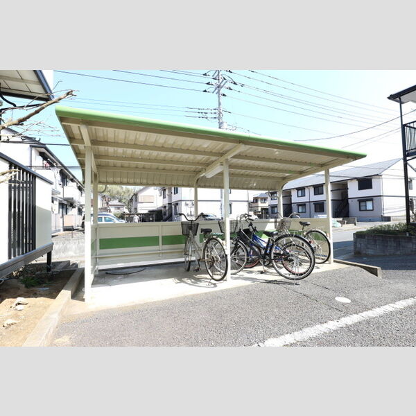 グリーンヒルズ中峠台　B101号室 駐輪場