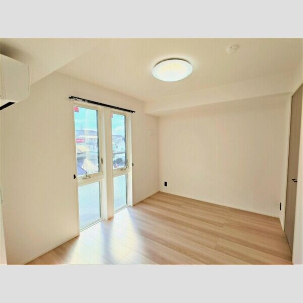 Auspicious　House301号室 洋室6.1帖(別角度)