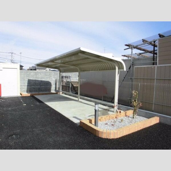 フローラハウス 駐輪場