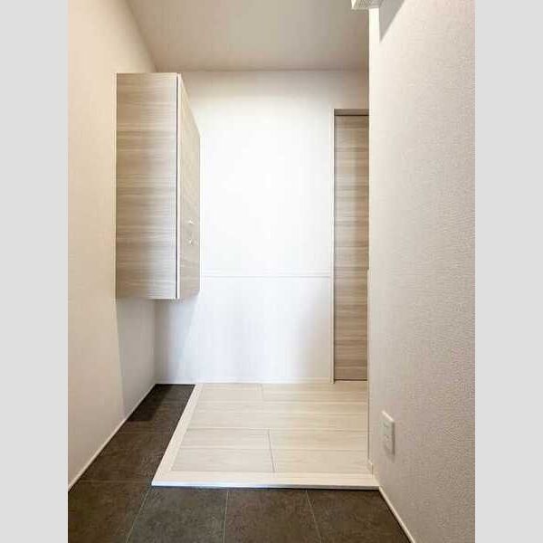 カーサ ルビア303号室 玄関