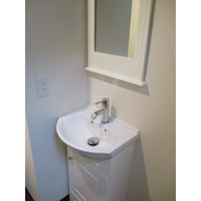 中野弥生町Apti2階 洗面台