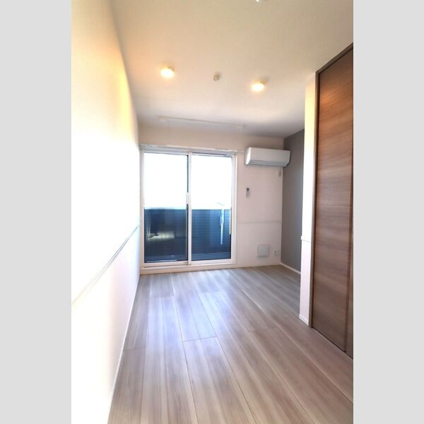 グラナーデ西大泉203号室 洋室