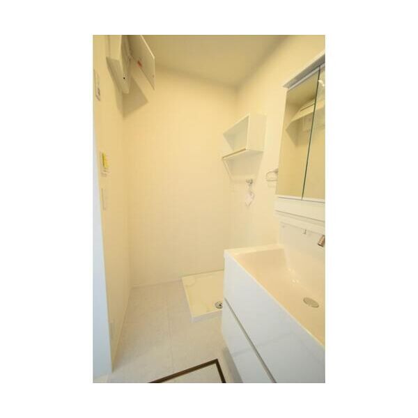 西東京市泉町4丁目貸家C号室 洗面