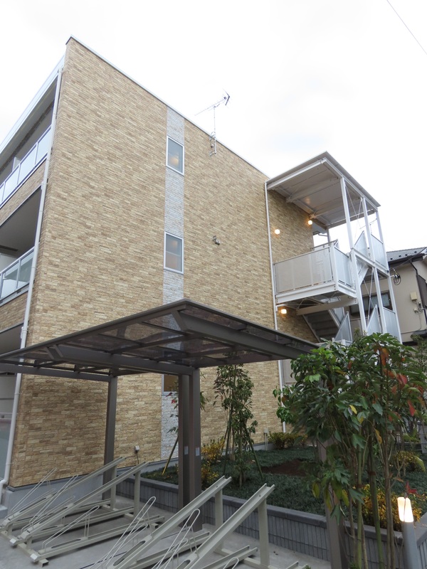 リブリ・June HAPPINESS1階 外観