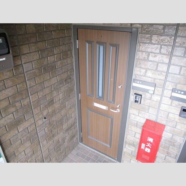 ヴェルクレール　壱・弐番館 弐101(玄関)