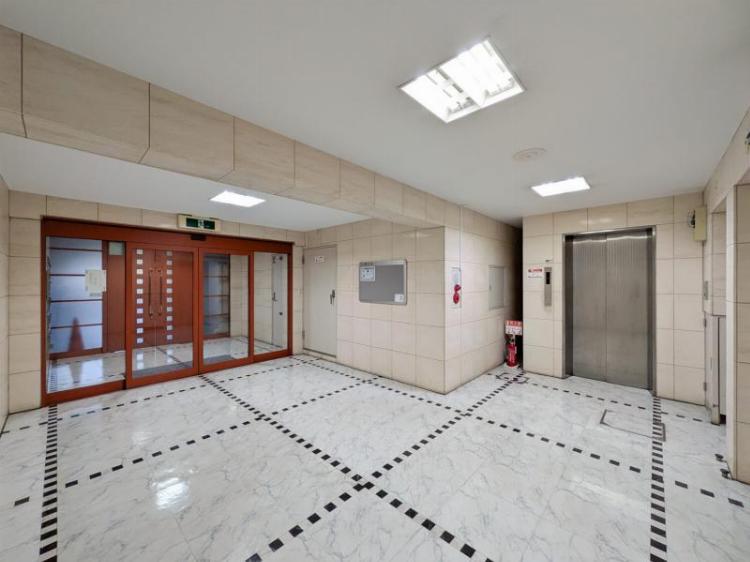 シャトレ山王ビル エントランス