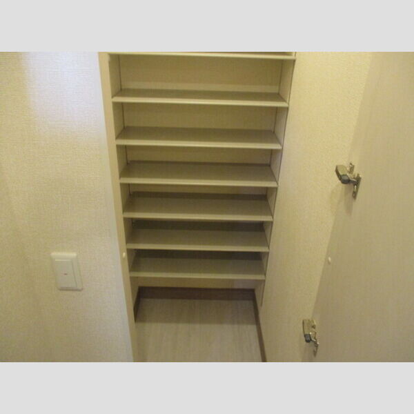 グランツ白金 シューズボックス