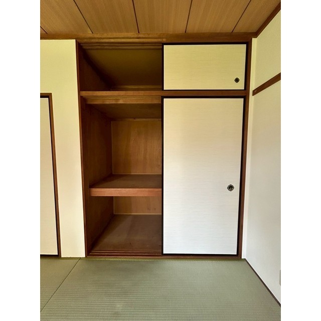 ハイツ柿澤 和室6帖