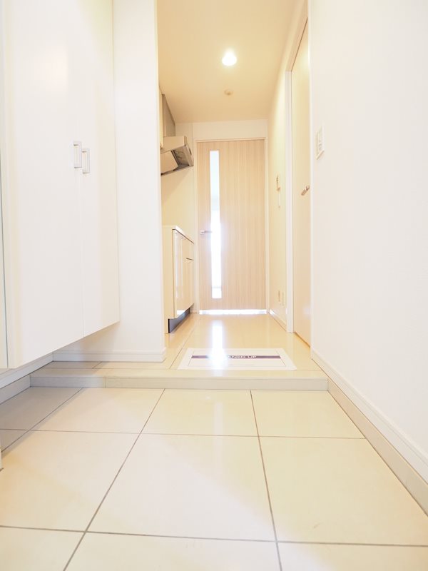 レジディア祐天寺5階 玄関