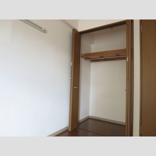 レジェンドアビタシオン207号室 クローゼット
