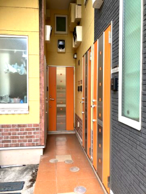 ユナイト末吉カルロ・ルビア105号室 エントランス