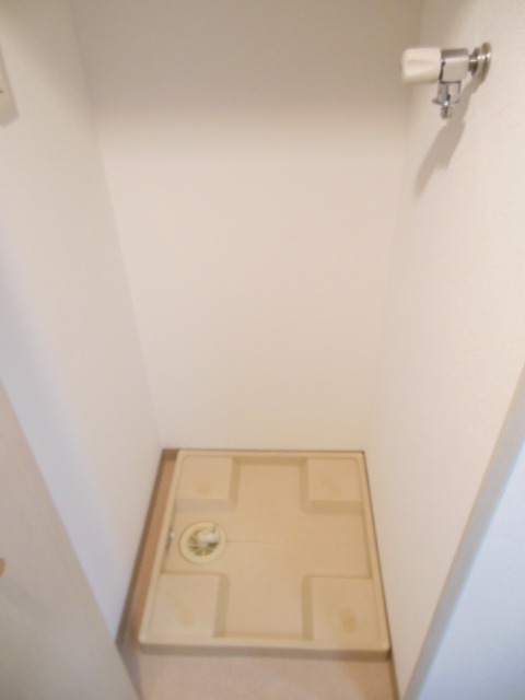 ガラ・シティ横浜西口 室内洗濯機置き場