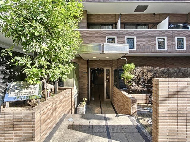 菱和パレス早稲田参番館2階 エントランス