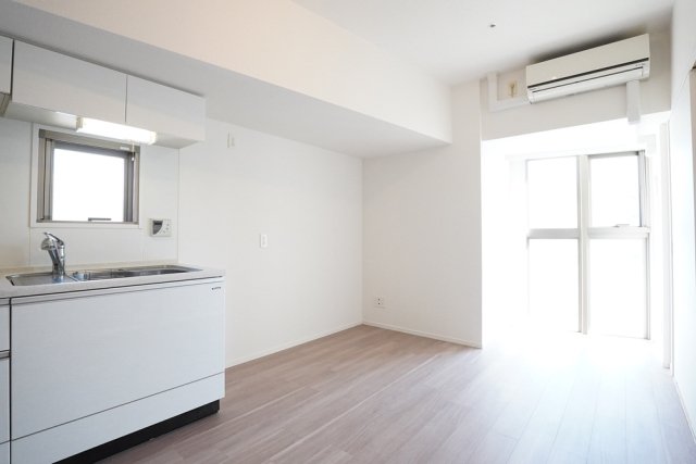 GALICIA RESIDENCE HIROO リビング