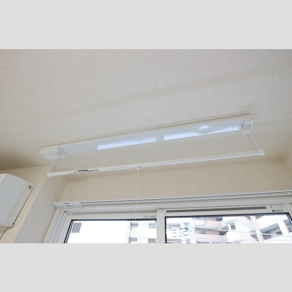 トワ・グレース柏の葉211号室 室内物干し