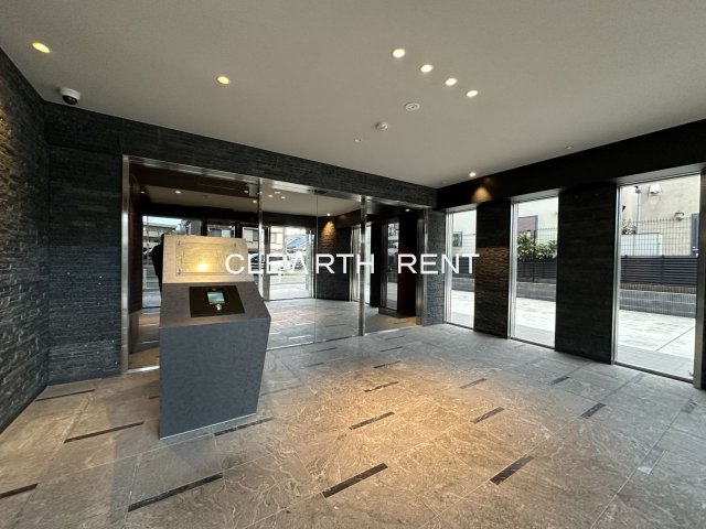 プラシア蒲田 ＴＨＥ ＧＲＡＮＤ ＲＥＳＩＤＥＮＣＥ6階 セキュリティ充実のエントランス