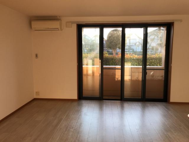 パストラル102号室 ＬＤＫ