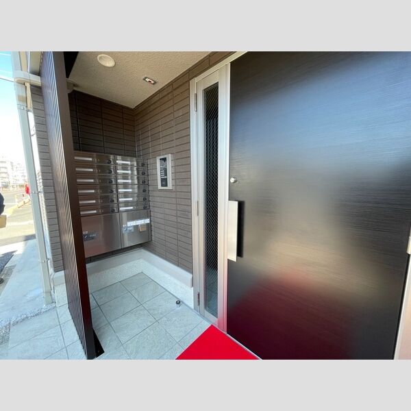 メゾンサニーサイド201号室 エントランス