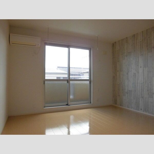 フローラルガーデン206号室 ■前面建物が無く明るいお部屋です■