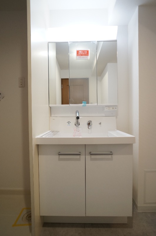 T’s garden横浜岸根公園1階 洗面