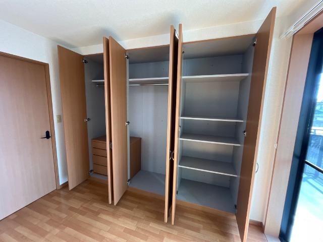 ピアリーハイム クローゼット