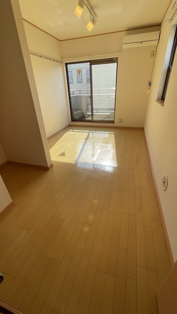 ソレーユ弦巻 リビング