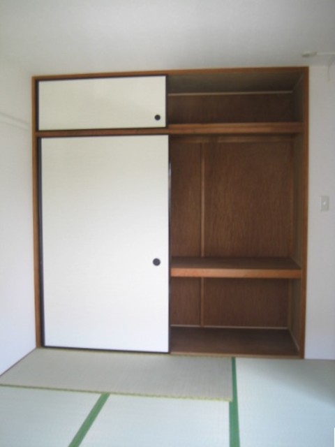 ルミエール山王Ｂ 和室　押入　※別号室の参考写真(現況優先・仕様違いの場合あり)