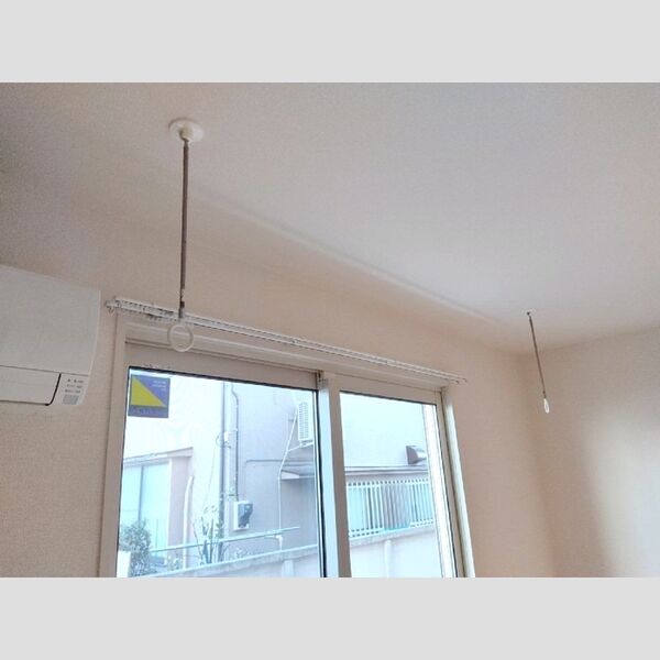 クローバーハイツ102号室 102号室　室内物干し