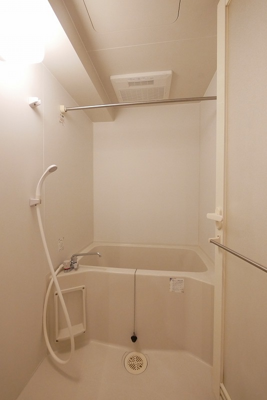 ＡＲＴＥＳＳＩＭＯ　ＬＩＮＫ　ＣＲＯＳＳ4階 内観