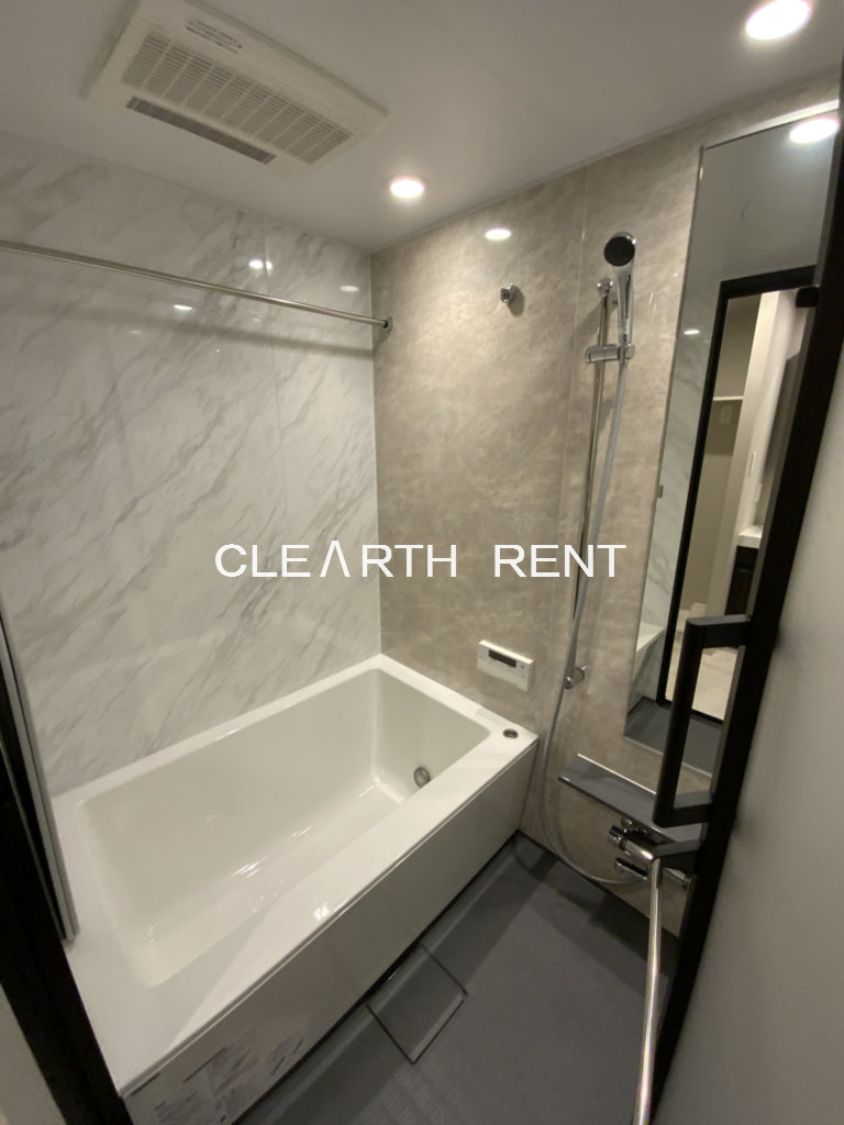 コンシェリア目黒本町 ＴＨＥ ＲＥＳＩＤＥＮＣＥ4階 追い焚き機能付きバスルーム/足を伸ばせる広々タイプ