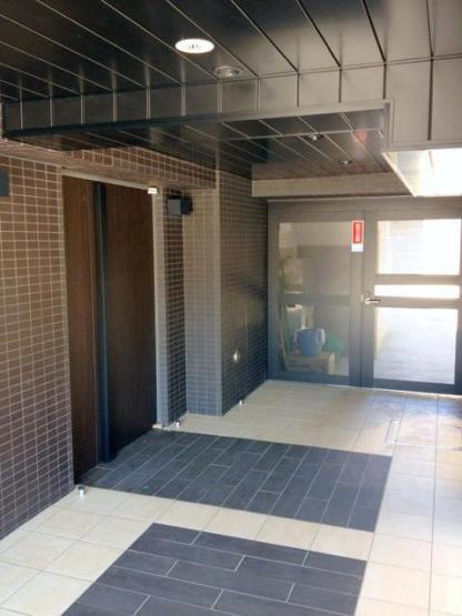 ジェノヴィア桜台グリーンウォール エントランス