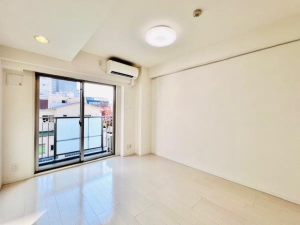 ＫＤＸレジデンス西新宿7階 リビング