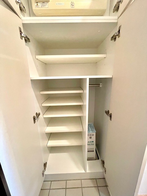 レジディア蒲田10階 収納