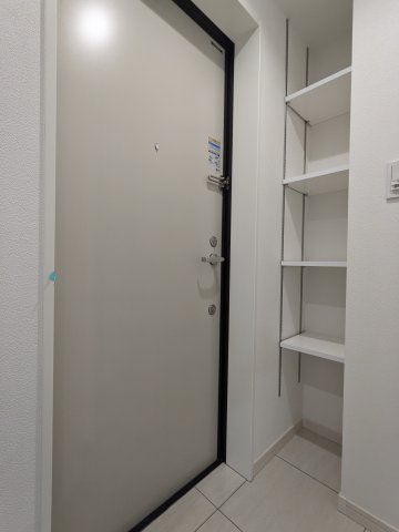 グランピア四谷0304号室 玄関