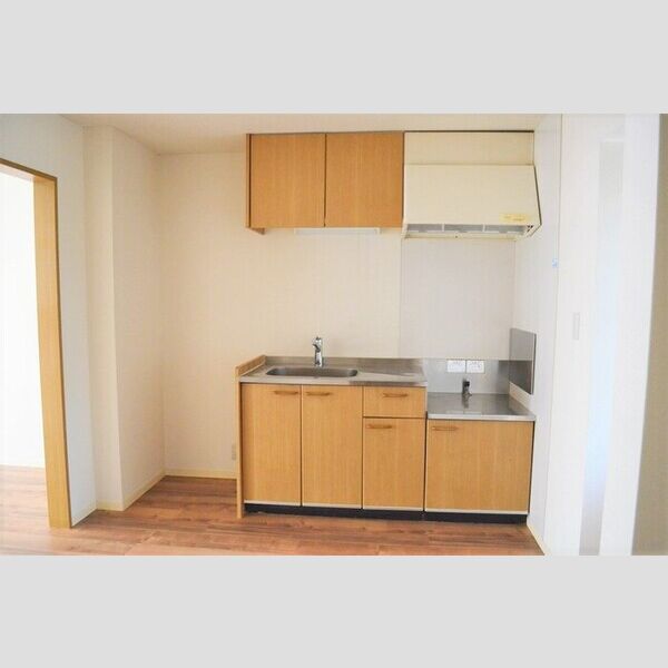 メルツ101号室 リビングダイニング