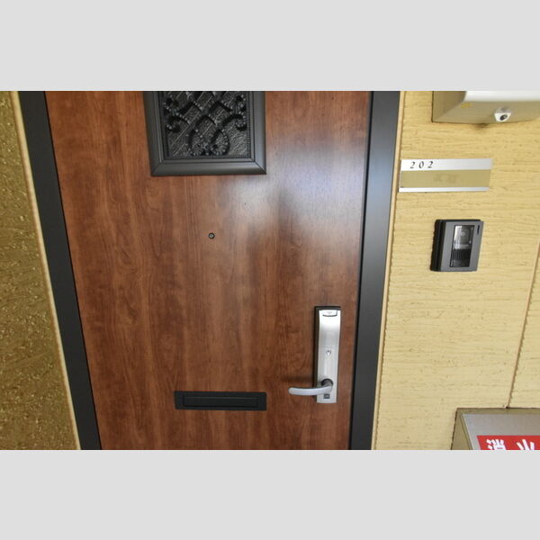 ヒラソル202号室 玄関