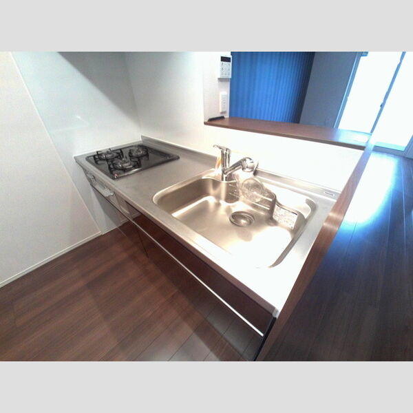 レクエルドK302号室 3コンロのシステムキッチン