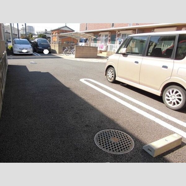 センターハウス　A棟202号室 駐車場